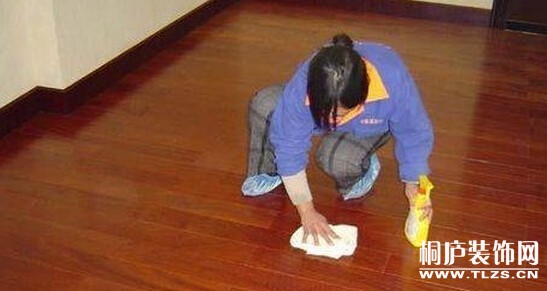 木地板打蜡